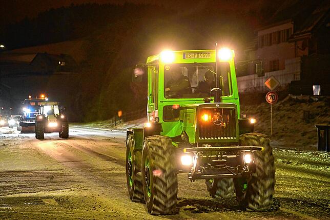 Bild 1: Bauernprotest im Schwarzwald-Baar-Kreis. Landwirt schon vor 6 Uhr unterwegs!