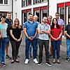 Die Initiatoren und Interessierten an einem Schulförderverein für Orsingen-Nenzingen stehen im Schulhof zusammen. Sie wollen sich bald ...