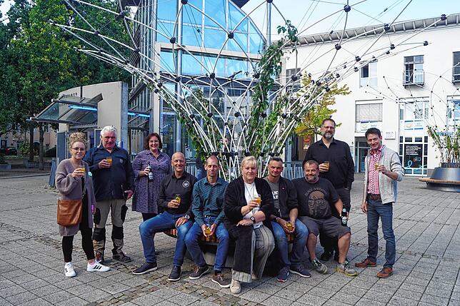 Die Teilnehmer des Suserfests um Organisator Marcus Glöckler (rechts) werden am kommenden Wochenende den Augustinerplatz wieder beleben. ...