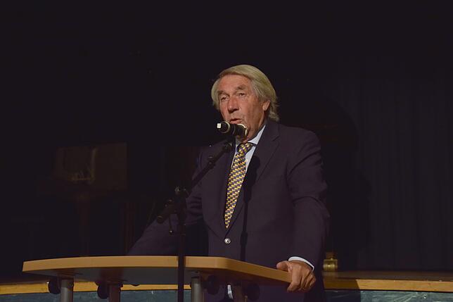 Roland Doschka, Professor und Chagall-Experte hielt einen Vortrag über Marc Chagall. Er sprach über die Werke und das Leben des Künstlers.