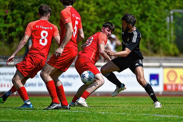 Bild 24: Der SV 08 Laufenburg gewinnt das Derby beim FC Tiengen 08 mit 5:2 – und wir haben Bilder!