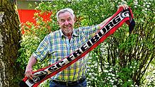 Richtung Champions League: Hermann Burger (80) aus Rickenbach besitzt seit 30 Jahren eine Dauerkarte beim SC Freiburg. Klar, dass er am ...