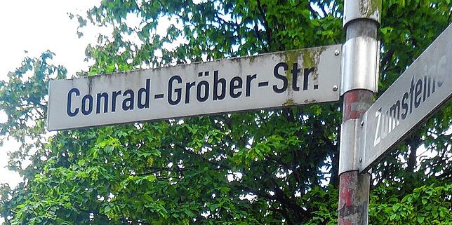 Das Straßenschild in Konstanz trägt keine Plakette, die erklärt, wer Conrad Gröber war.