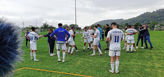 Bild 1: SV BW Murg jubelt Ligaverbleib und SV Herten verabschiedet Eschbach-Brüder – wir haben Bilder!