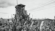 Die Befreiung des Konzentrationslagers München-Allach am 30. April 1945. In dieses Lager, ebenfalls Außenlager von Dachau, waren die ...