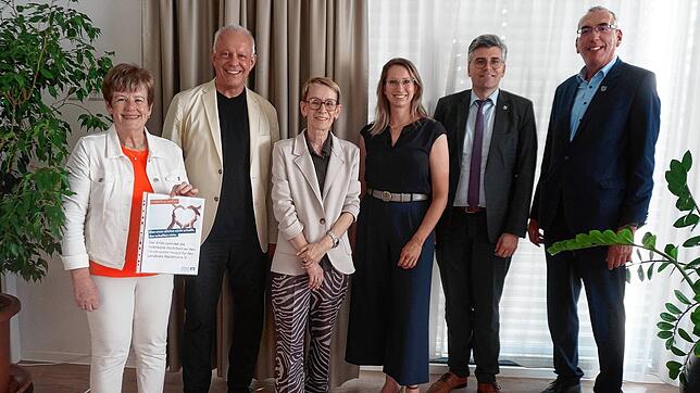 Im Einsatz für das Hospiz (v.l.): Christa Bader, Dietmar Wieland, Petra Kaiser, Ann-Katrin Schreiner vom Vorstand des Fördervereins ...
