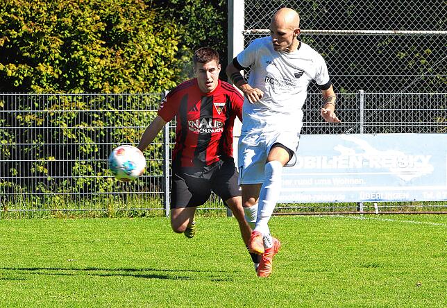 Bild 23: FC Überlingen unterliegt FC Pfaffenweiler mit 0:2. Wir waren mit der Kamera dabei!