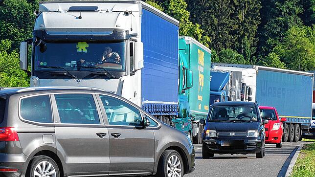 Auf der B 34 in und rund um Waldshut-Tiengen kommt es regelmäßig zu Staus. Die CDU-Fraktion möchte mit einer Mobilitätsplattform neuen ...