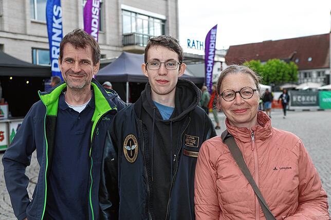 Bild 10: Gute Stimmung bei Regen auf dem Hohentwielfestival