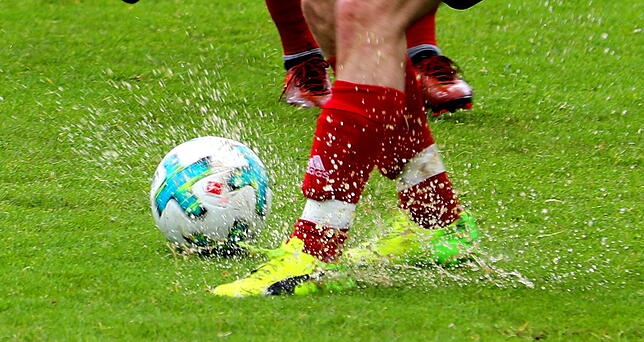 Unter erschwerten Bedingungen hatten die Reichenauer und Hattinger Spieler zu leiden.