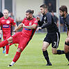 Schmerzlicher Ausfall: Zu Saisonbeginn war Mustafa Akgün (am Ball), der sich hier gegen die beiden Gutmadinger Tobias Steri und Philipp ...