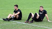 Die Langzeitverletzten Julian Künstler (links) und Pascal Heinig wurden beim Bezirksligisten FC Hochemmingen in den ersten Saisonspielen ...