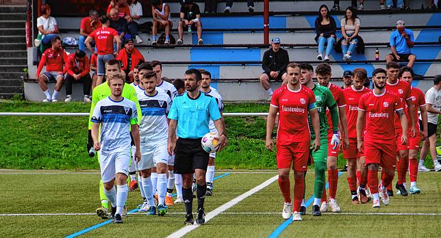 Bild 1: Die besten Bilder vom Bezirksliga-Spitzenspiel FV Tennenbronn gegen SV Aasen