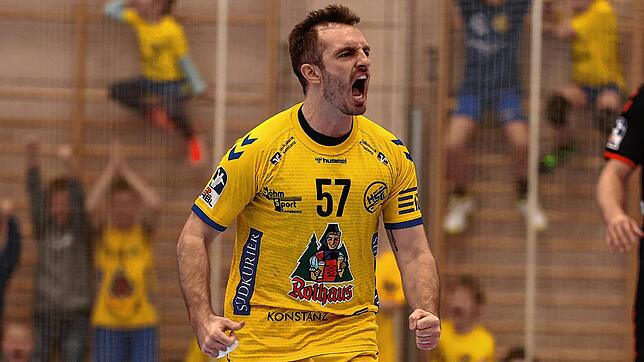 Ein Mann, ein Foto: Die Hände zu Fäusten geballt, die Freude über einen Torerfolg in die Halle schreiend, sozusagen als weiteren ...