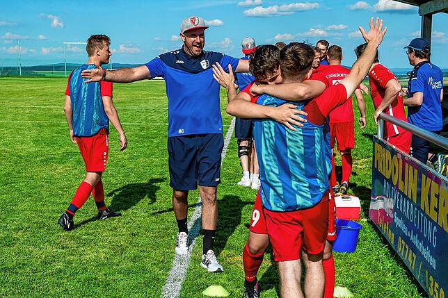 Bild 9: FC Schlüchttal feiert Meistertitel mit 5:0-Sieg gegen den FC Grießen &ndash; und wir haben Bilder!