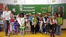 Überlingen Burgbergschule, Klasse 1/2d mit ihren Klassenlehrerinnen Katharina Niederreiner und Nicole Raffin