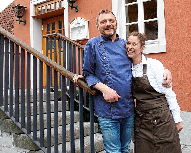 Nicole Werneth und Tino Schumann haben nach dem Hörnle nun auch den Adler in Allmannsdorf übernommen. „Ein denkbar ungünstiger ...