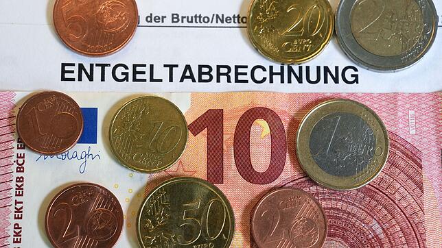 Mindestlohn für eine Stunde ab 2026: 13,90 Euro.