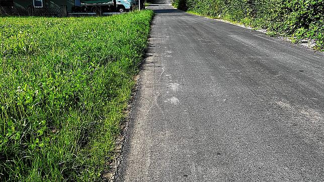 Neben der Ertüchtigung des Stromnetzes, der Erneuerung der Trinkwasserleitung und der Straßenbeleuchtung sowie der vorsorglichen ...