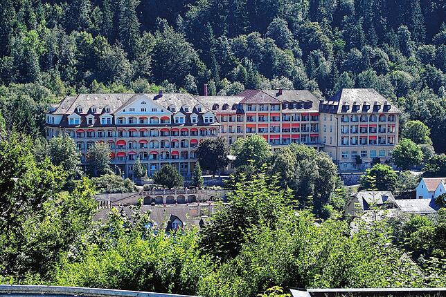 St. Blasien Lungenfachklinik: Hier gibt es 60 Betten für Covid-19-Patienten, auch mit schwerem Krankheitsverlauf. Es stehen hier sechs ...