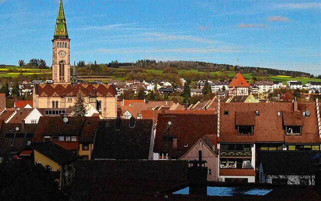 Ein Blick über die Dächer von Bräunlingen: Auf den Häusern der Kernstadt werden wohl bald die ersten Solaranlagen zu sehen sein.