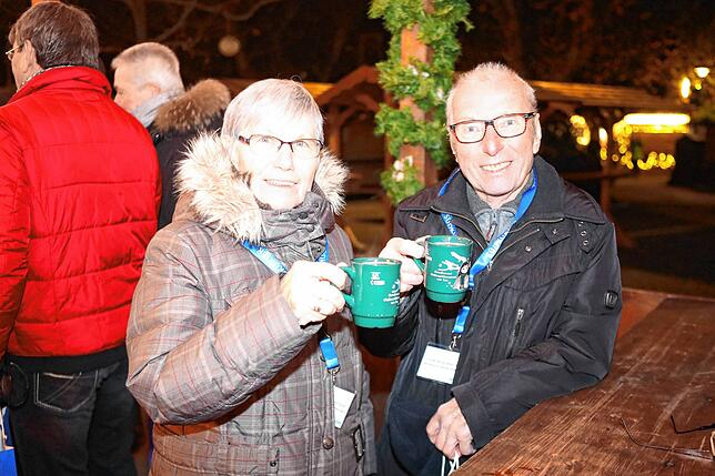 Bild 18: Die erste Tasse Glühwein für SÜDKURIER-Leser &ndash; Hier gibt&lsquo;s die Fotos vom Konstanzer Weihnachtsmarkt