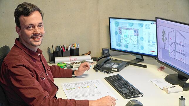 Michael Wezstein leitet das Architekturbüro Wezstein in Tengen. Er hat damit ein traditionsreiches Unternehmen übernommen. Bild: Uli Zeller