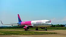 Die Wizz-Air-Maschinen kennt man am Bodensee-Airport bereits, hier ein Bild von 2023. Seit Montag, 2. Juni, bietet die Fluggesellschaft ...