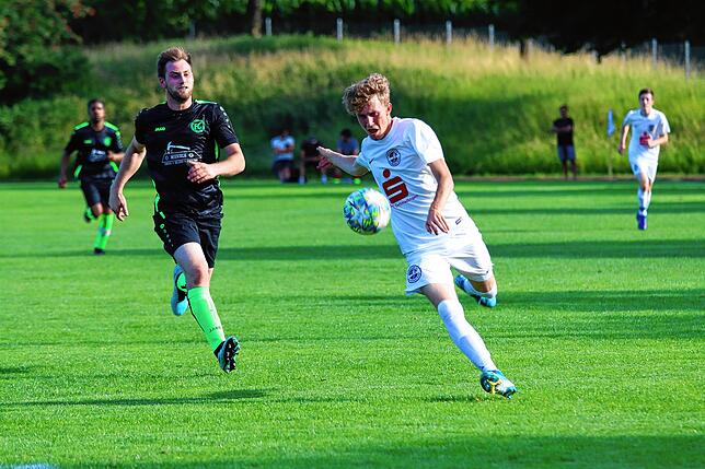 Bild 10: Die besten Bilder vom 5:2-Sieg des Hegauer FV im Testspiel beim FC Steißlingen
