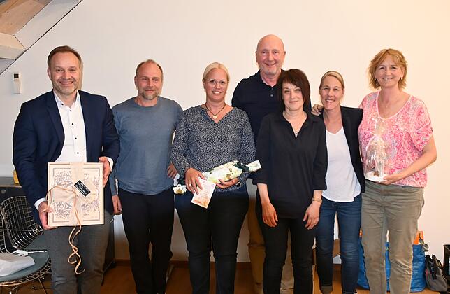 Vorstandsmitglieder und Gemeindevertreter (von links): Matthias Weckbach, Oliver Thum, Petra Kaupert, Winfried Jäger, Sandra Domogalla, ...