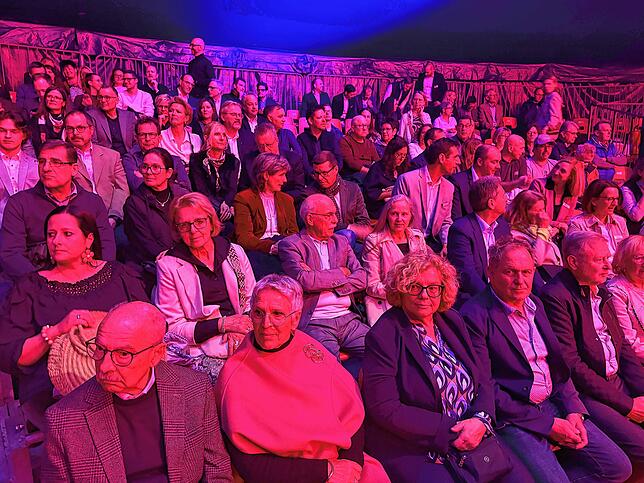 Bild 9: „Begegnungen“ auf der Verbrauchermesse IBO: So feierte Friedrichshafen die Eröffnung