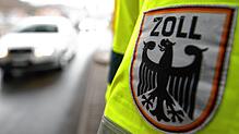 Zwei Zollbeamte müssen sich vor dem Amtsgericht in Bad Säckingen verantworten (Symbolbild).