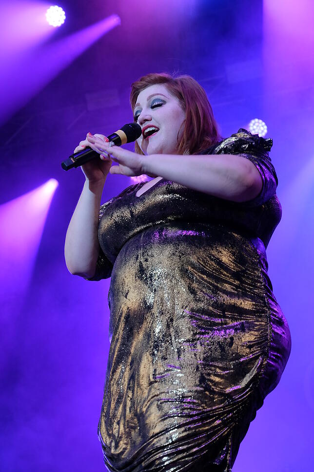 Bild 6: Bilder zum Konzert von Beth Ditto in Singen