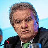 Franz Untersteller (Grüne), damaliger Minister für Umwelt, Klima und Energiewirtschaft von Baden-Württemberg, hatte sich schon 2019 für ...