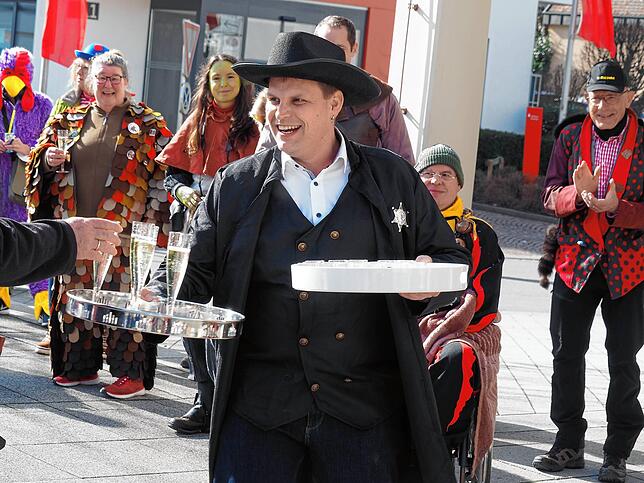 Bürgermeister Böhler wurde zum Kellner degradiert.