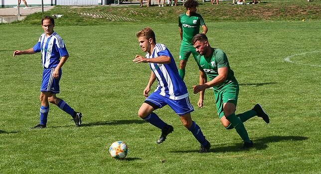 Bild 1: SG Mettingen/Krenkingen sichert sich einen knappen 3:2-Pokalsieg beim SV Rheintal