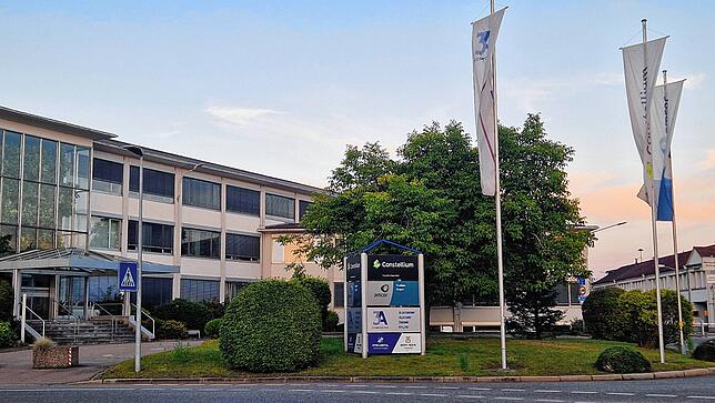 Auf dem Gelände der ehemaligen Alusingen haben heute die Firmen Constellium, Amcor Flexibles und 3A Composites ihren Sitz.