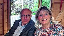 Der „Vater“ der Waldkulturscheune Wolf-Dieter Bauer und seine Tochter Friederike Bauer, die heute die Kulturveranstaltungen organisiert, ...