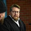 Der Täter und sein Rechtsanwalt: Der Angeklagte (links) im Gespräch mit Andreas Hennemann am Landgericht Konstanz. Selbst der ...