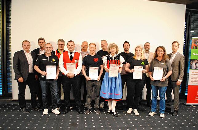 Die Preisträger aus dem Bereich der Ausgabe Bad Säckingen (von links): Andreas Ambrosius (Chefredaktion Lokales), Martin Volz ...