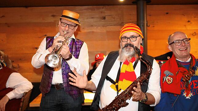 Bild 30: Bunt und laut! Hunderte Narren aus nah und fern feiern in Konstanz eine Fasnachts-Party