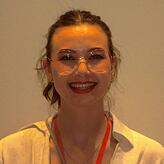 Marina Schroff gehört zu den Mitwirkenden.