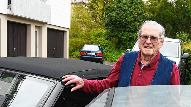 Wolfram Reichhart parkte Mitte Februar in der Tiefgarage am Heinrich-Weber-Platz. Da in seinen Augen kein Automat erkennbar ...
