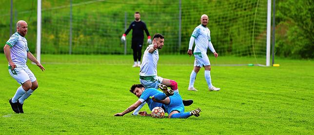 Bild 14: SV Buch schafft noch ein 2:2 gegen den SV Herten &ndash; und wir haben Bilder!