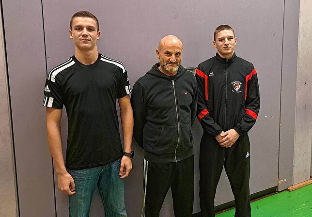 Devin Matern, Rocco Brando und Jan Winder vom Box Club Radolfzell nach dem Training in der Untersee Sporthalle. Ihrem ehemaligen ...