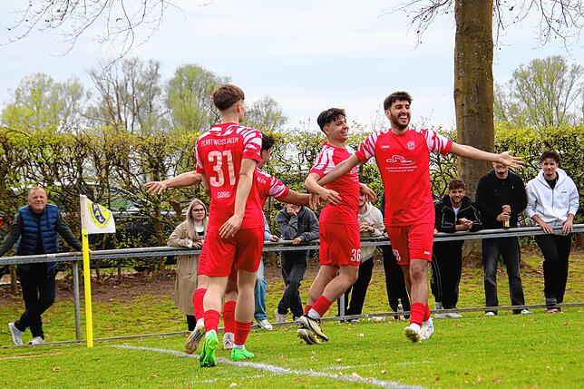 Bild 10: Emotionales Derby in Frickingen: Das sind die besten Bilder des Landesliga-Duells gegen Salem