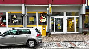 Seit Mitte Juli ist die Postfiliale geschlossen. Die Stadt Furtwangen ist im Gespräch mit der Deutschen Post wegen einer Folgelösung, ...