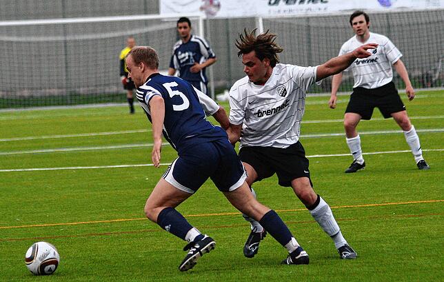 Bild 3: Schnappschüsse aus der Bezirksliga-Saison 2009/2010
