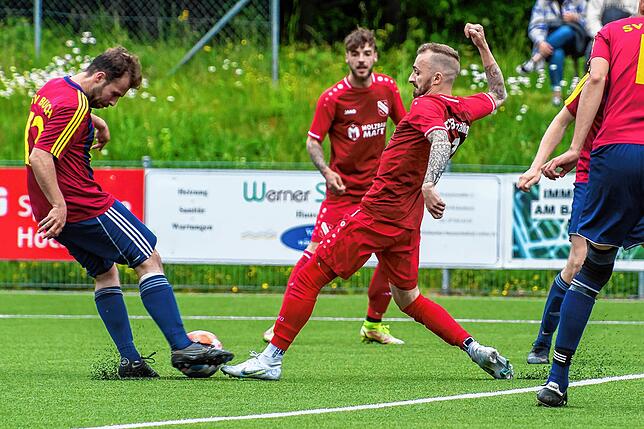 Bild 38: FC Bergalingen feiert den Titel durch einen 3:2-Sieg gegen den SV Buch II &ndash; und wir haben Bilder!