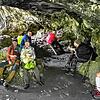 Nach rund 60 Kilometern fanden die Wanderer des Hegau 24 Schutz in der steinzeitlichen Höhle Kesslerloch bei Thayngen, in der Mitte ...